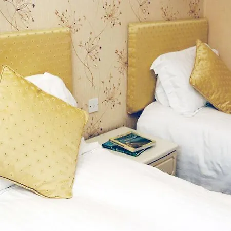 Smallwood House 4*